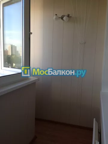 Отделка балкона и лоджии пластиковыми ПВХ панелями в Пушкино от компании МосБалкон