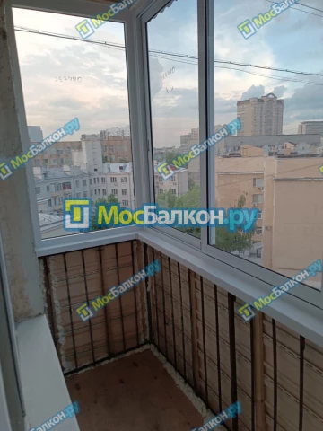 Крыша на балконе в Пушкино монтаж и ремонт по выгодной цене от МосБалкон