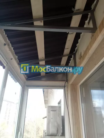 Крыша на балконе в Пушкино монтаж и ремонт по выгодной цене от МосБалкон