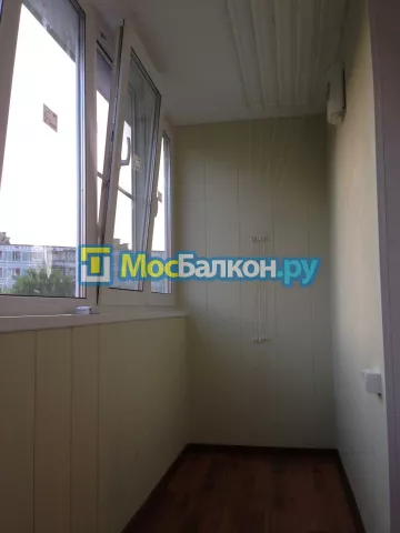 Отделка балкона и лоджии пластиковыми ПВХ панелями в Пушкино от компании МосБалкон