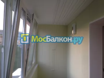 Отделка балкона и лоджии пластиковыми ПВХ панелями в Пушкино от компании МосБалкон
