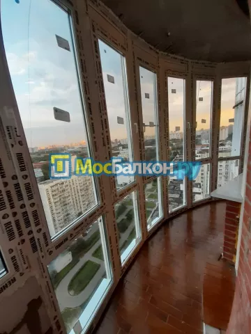 Панорамное остекление заказать под ключ по выгодной цене в Пушкино от компании МосБалкон