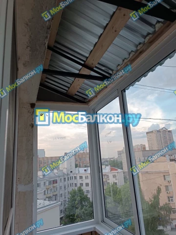 Крыша на балконе в Пушкино монтаж и ремонт по выгодной цене от МосБалкон