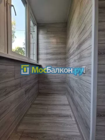 Отделка балкона и лоджии пластиковыми ПВХ панелями в Пушкино от компании МосБалкон
